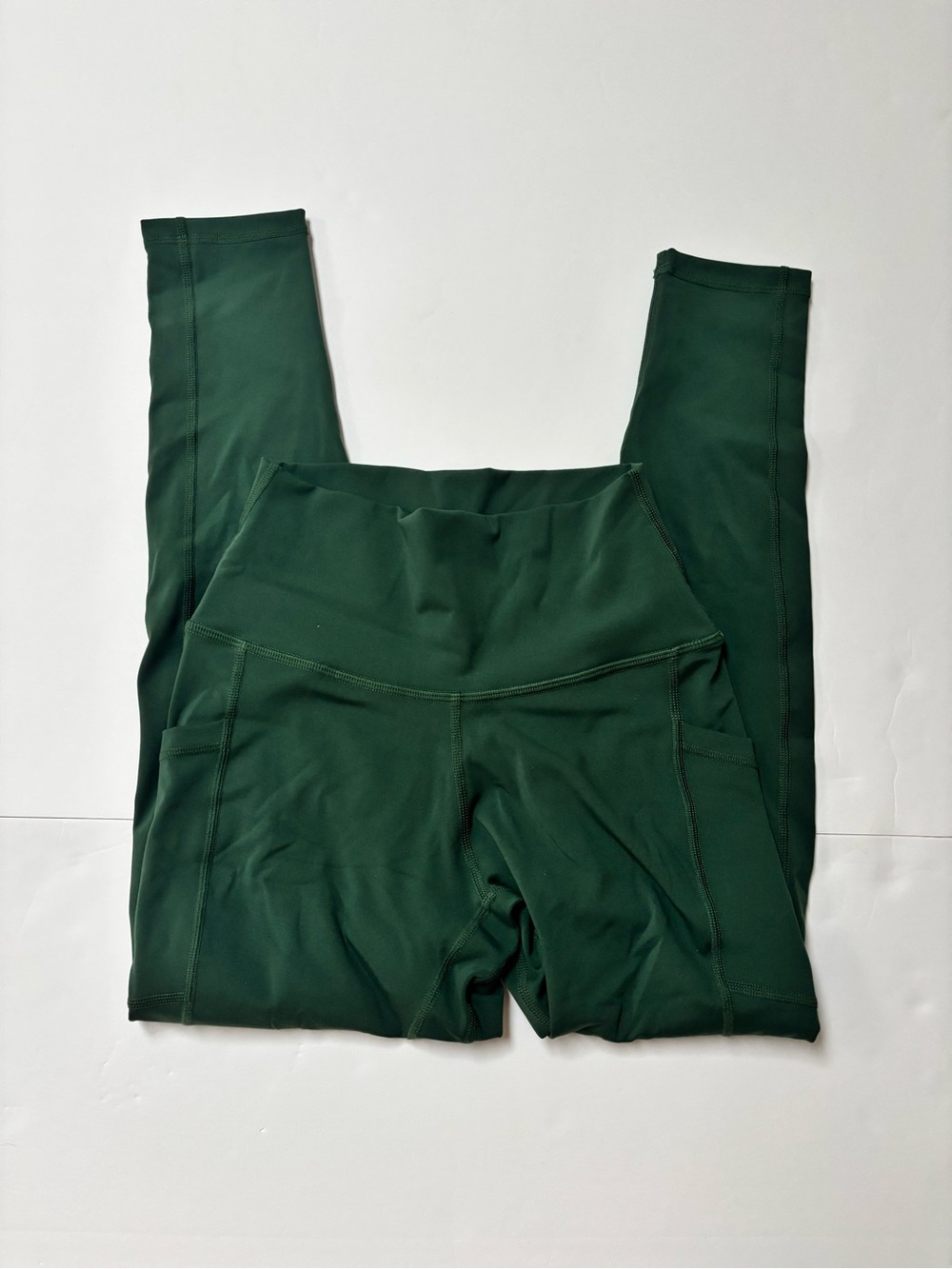 High-Rise Deep Green Leggings with Side Pockets
